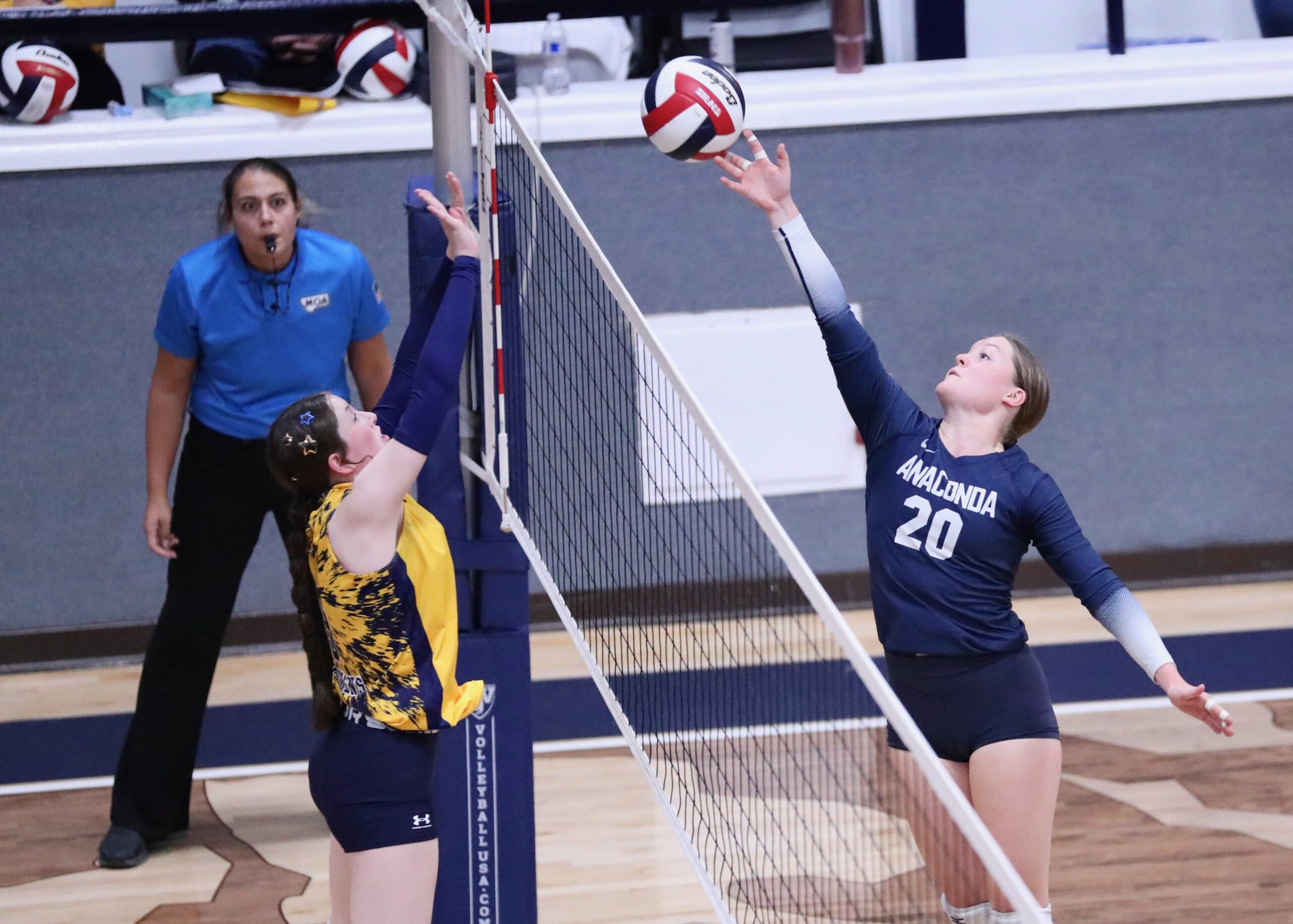 ‘Heads thump Deer Lodge for season sweep