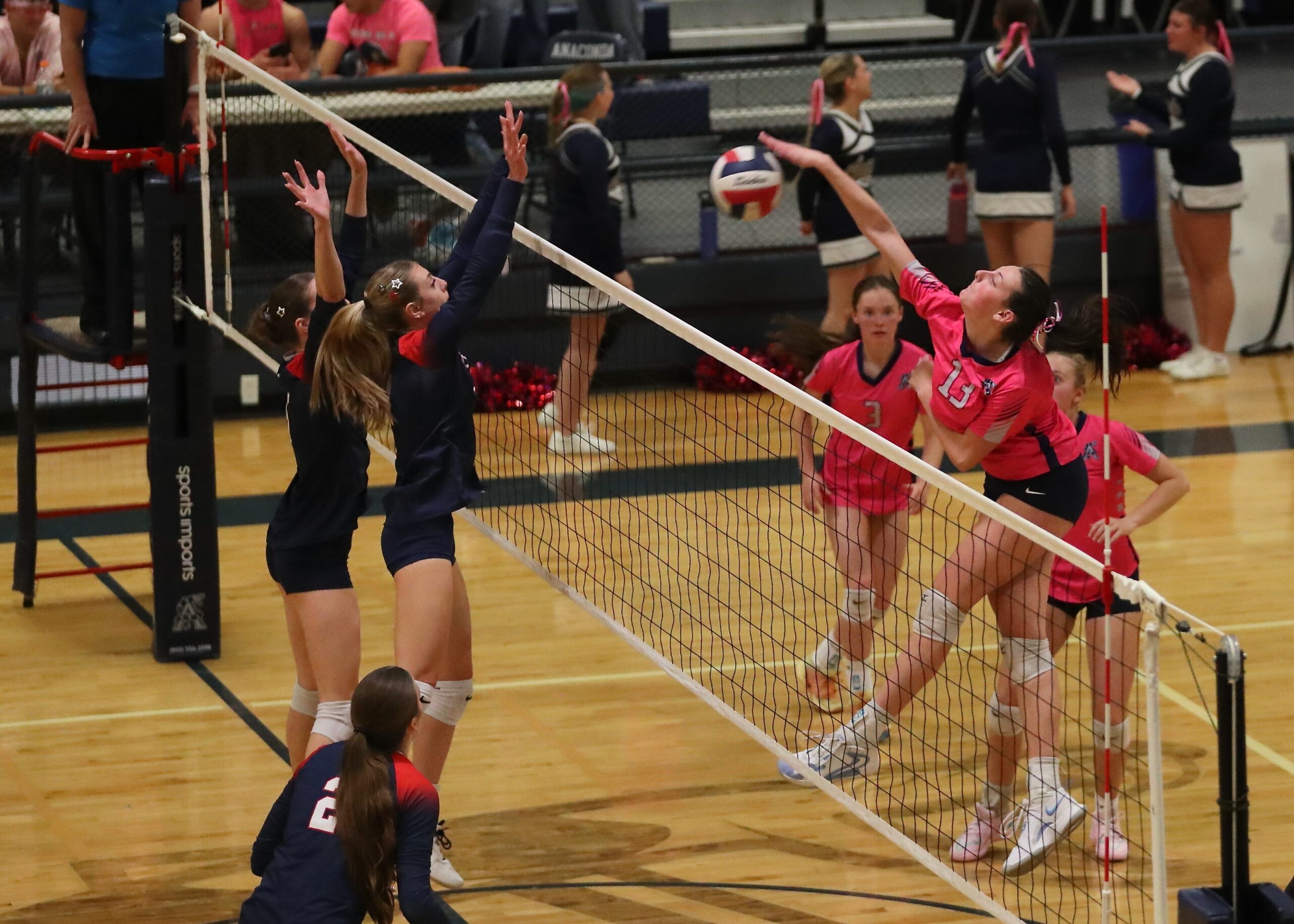 ‘Heads sweep Loyola, lock up No. 2 seed in 6B